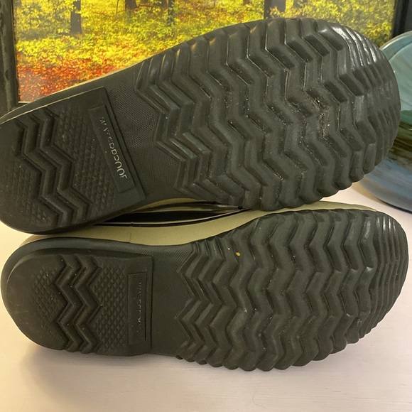 Sorel waterproof boots - Picture 4 of 5